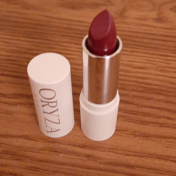 Ipsy - Picture 2 of 6